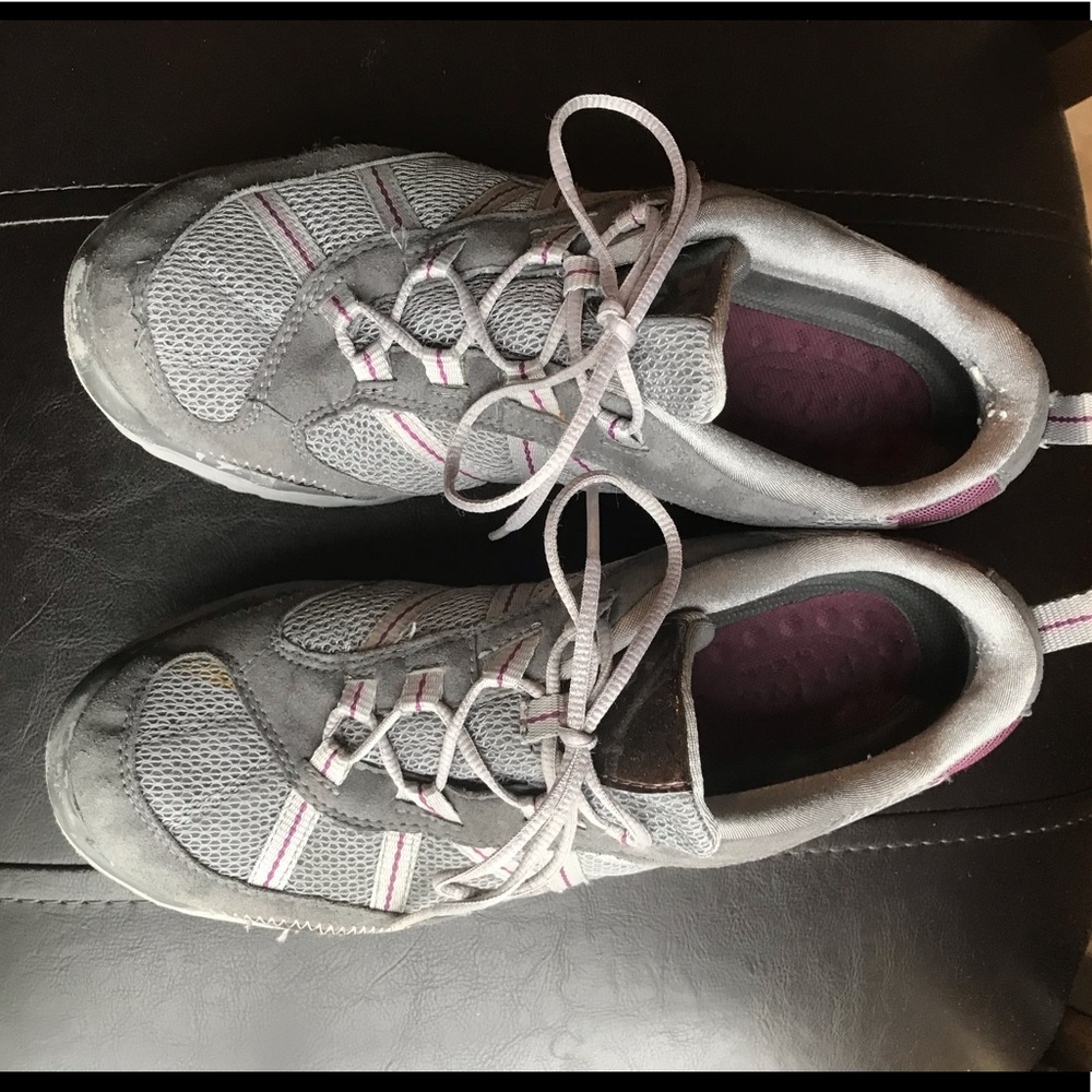 Good condition Privo! Tennis shoes